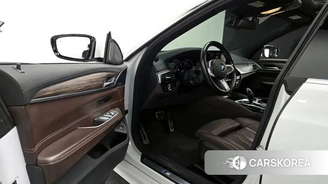 BMW 6 Series GT (G32) 2019 Белый из Кореи, фото 2