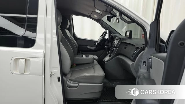 Hyundai The New Grand Starex 2018 Белый из Кореи, фото 2