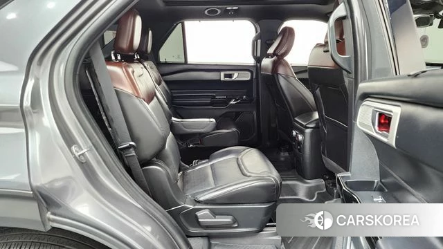 Ford Explorer 6th Generation 2022 Серый из Кореи, фото 2