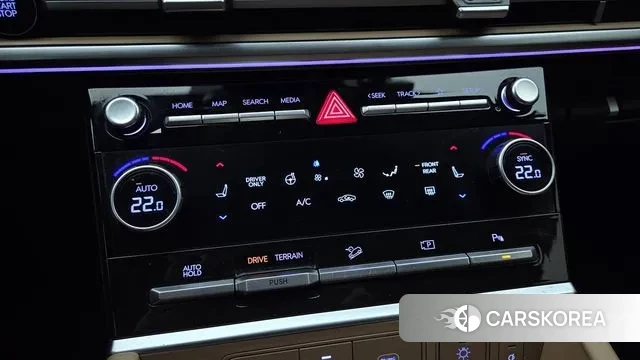 Hyundai Santa Fe (MX5) 2023 Белый из Кореи, фото 2