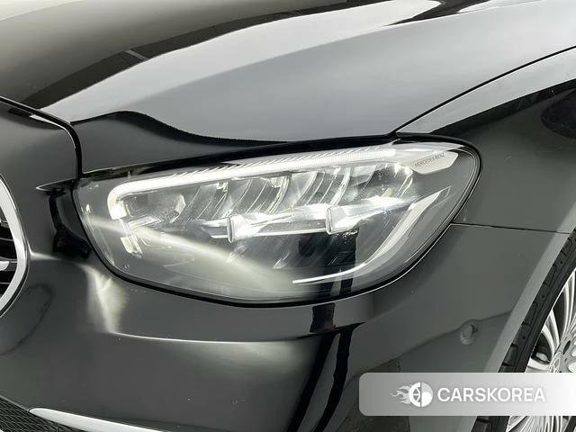 Mercedes-Benz E-class 2022 Черный из Китая, фото 2