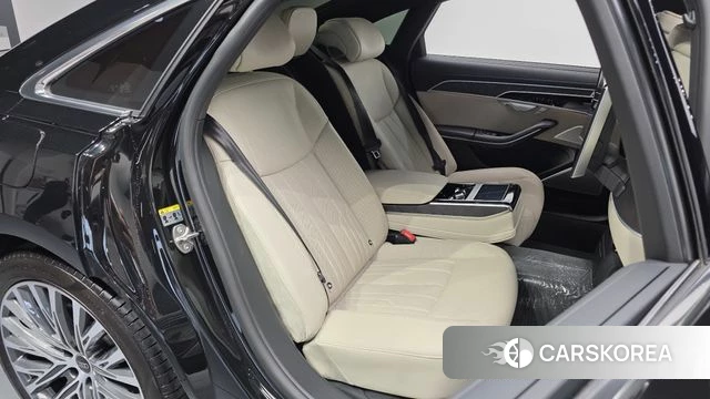 Audi A8 (D5) 2023 Черный из Кореи, фото 2
