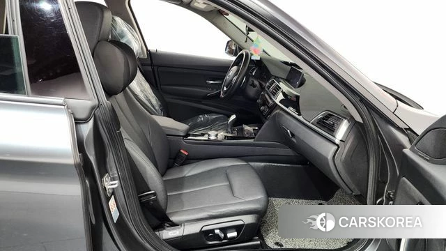 BMW 3 Series GT (F34) 2018 Серый из Кореи, фото 2