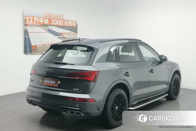 Audi Q5L 2022 Темно-серый из Китая, фото 2
