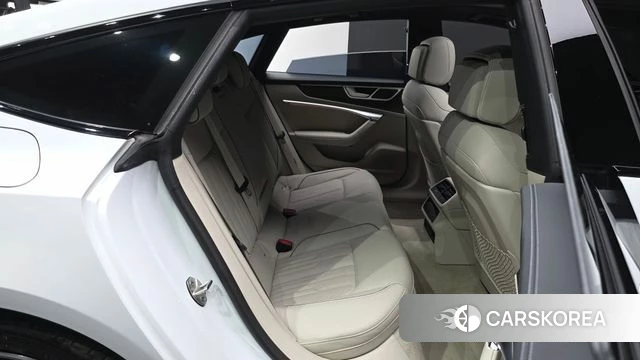 Audi A7 (4K) 2023 Белый из Кореи, фото 2