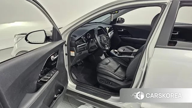 Kia Niro EV 2021 Серебряный из Кореи, фото 2