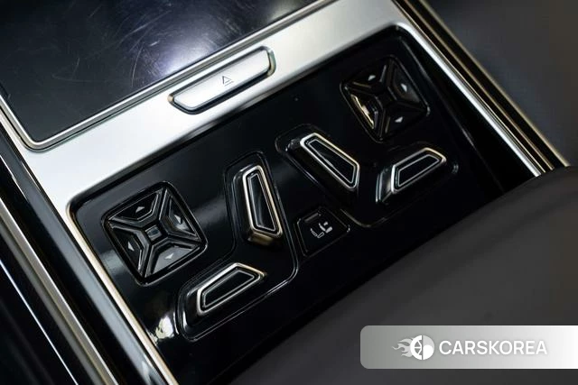 Audi S8 2021 Темно-серый из Китая, фото 2