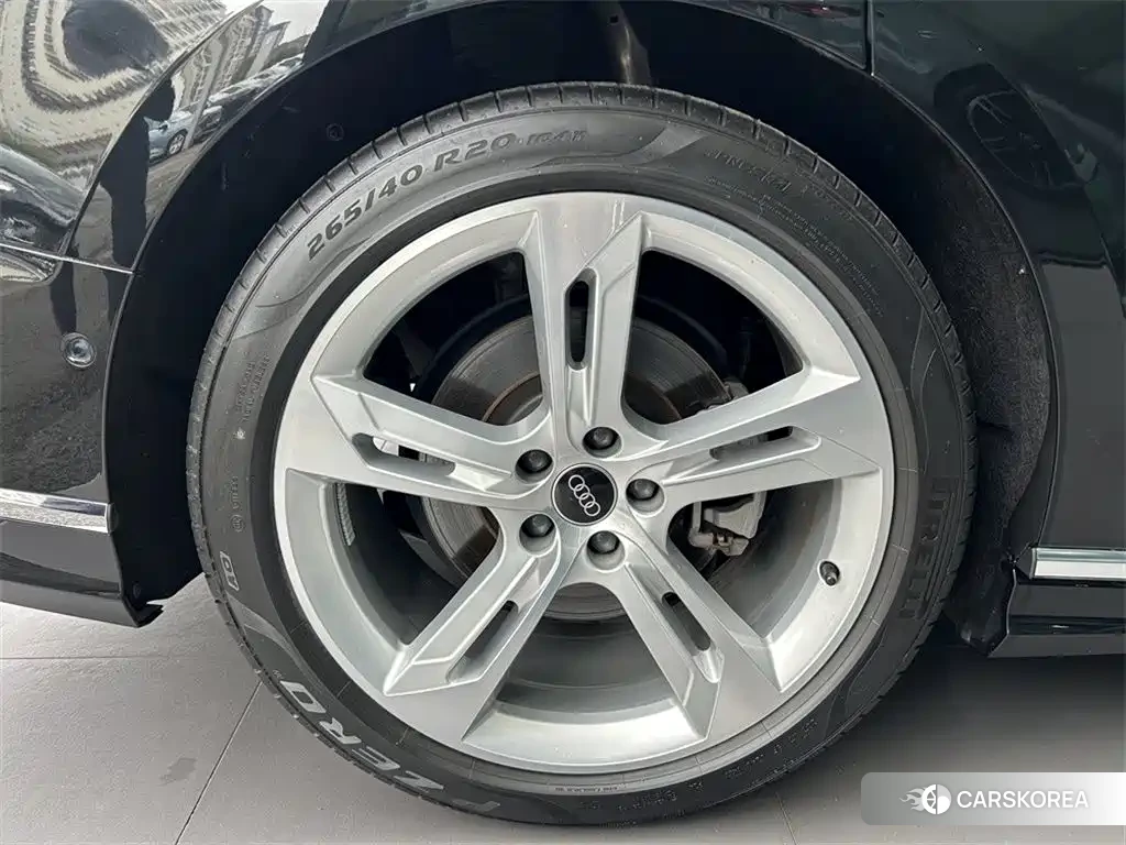 Audi A8 2023 Черный из Китая, фото 2