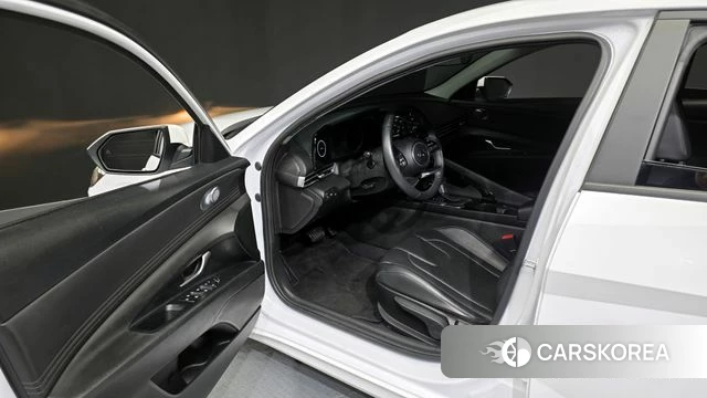 Hyundai Avante (CN7) 2023 Белый из Кореи, фото 2