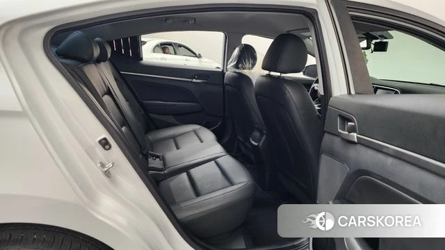 Hyundai Avante AD 2018 Белый из Кореи, фото 2