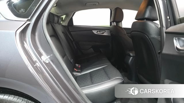 Kia The New K3 2nd generation 2021 Серый из Кореи, фото 2