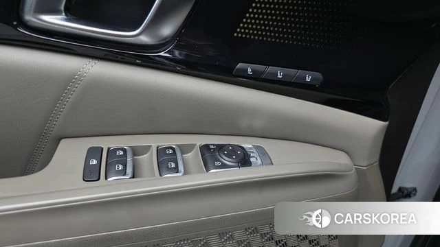 Kia The New Carnival 4th Generation 2024 Серебристо-серый из Кореи, фото 2