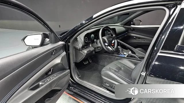 Hyundai Avante (CN7) 2022 Черный из Кореи, фото 2