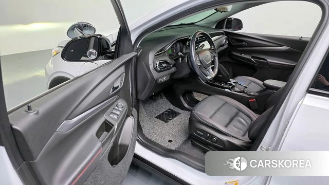 Chevrolet (GM Daewoo) Bolt EUV 2023 Белый из Кореи, фото 2