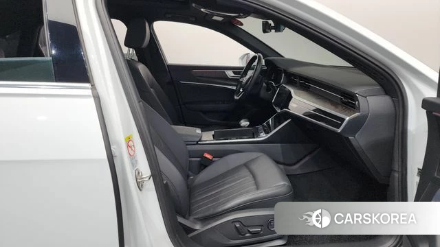 Audi A6 (C8) 2020 Белый из Кореи, фото 2