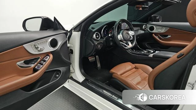 Mercedes-Benz C-Class W205 2019 Белый из Кореи, фото 2
