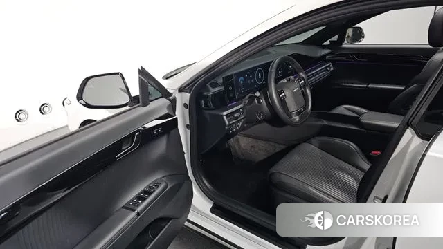 Hyundai Grandeur Hybrid (GN7) 2023 Белый из Кореи, фото 2