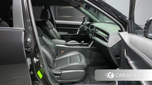 Ssangyong Torres 2023 Черный из Кореи, фото 2