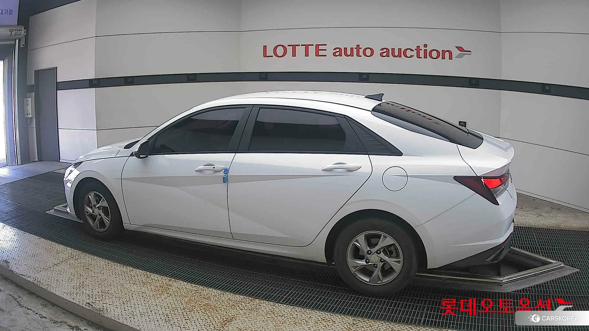 Hyundai Avante 2021 Polar White из Кореи, фото 2