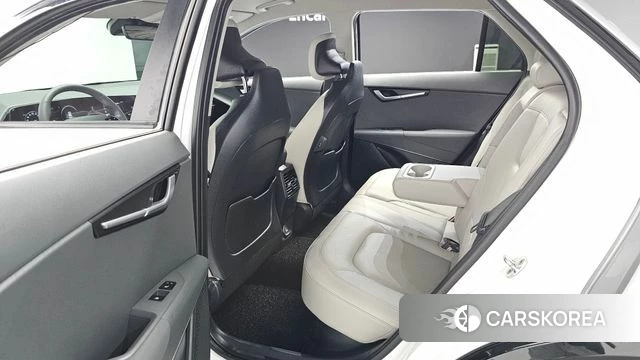 Kia Di Ol Nu Niro 2022 Белый из Кореи, фото 2