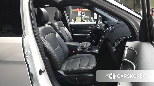 Ford Explorer 2019 Белый из Кореи, фото 2
