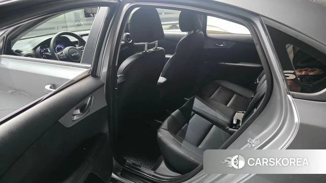 Kia The New K3 2nd generation 2022 Серебряный из Кореи, фото 2