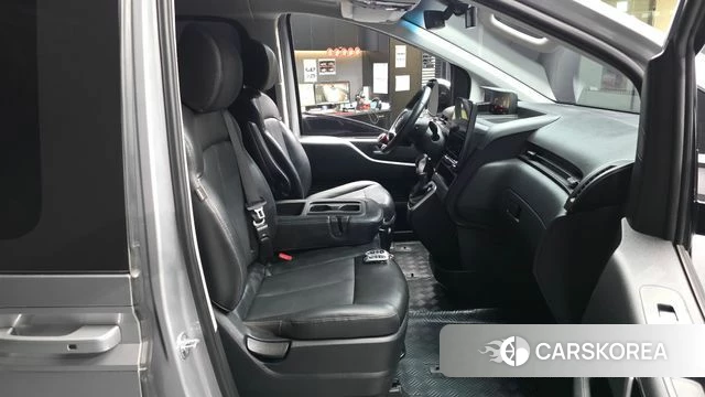Hyundai Staria 2022 Серебряный из Кореи, фото 2