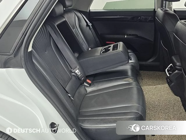 Hyundai Grandeur Hybrid (GN7) 2023 Белый из Кореи, фото 2