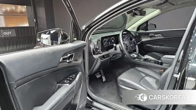 Kia Sportage 5th Generation Hybrid 2024 Черный из Кореи, фото 2