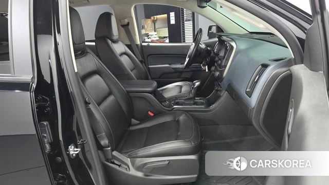 Chevrolet (GM Daewoo) Real New Colorado 2022 Черный из Кореи, фото 2
