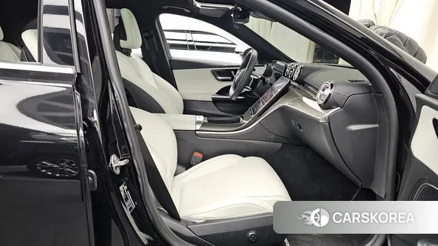 Mercedes-Benz C-Class W206 2023 Черный из Кореи, фото 2