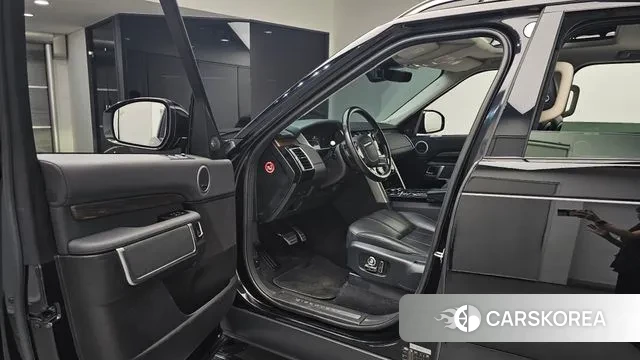 Land Rover Discovery 5 2019 Черный из Кореи, фото 2