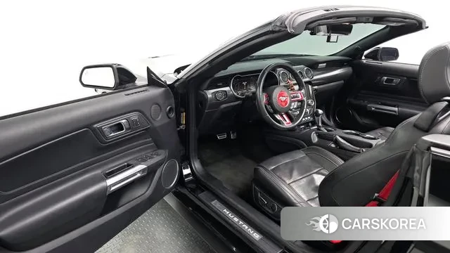 Ford Mustang 2018 Черный из Кореи, фото 2