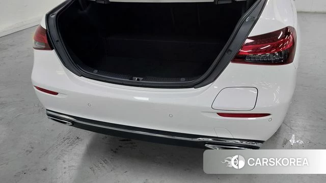Mercedes-Benz E-Class W213 2022 Белый из Кореи, фото 2
