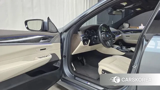 BMW 6 Series GT (G32) 2018 Серебристо-серый из Кореи, фото 2