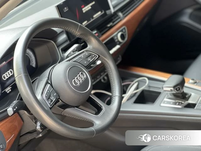Audi A4L 2020 Темно-серый из Китая, фото 2