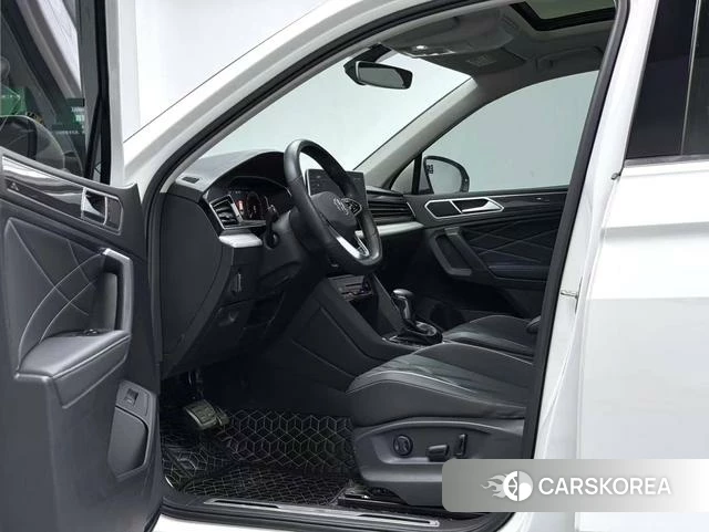 Volkswagen Tiguan L 2021 Белый из Китая, фото 2