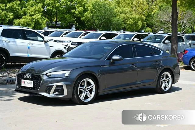 Audi A5 2022 Темно-серый из Китая, фото 2
