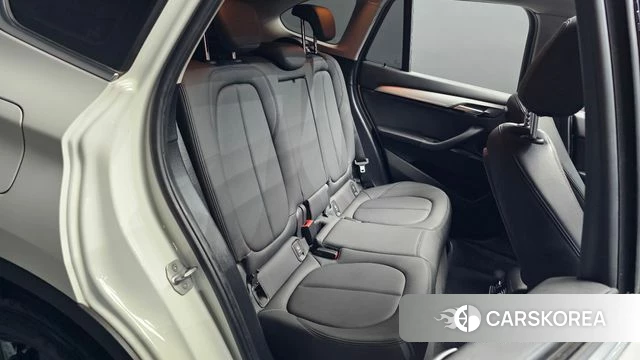 BMW X1 (F48) 2020 Белый из Кореи, фото 2