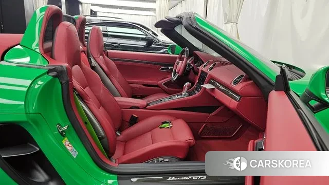 Porsche 718 Boxster 2023 Зеленый из Кореи, фото 2