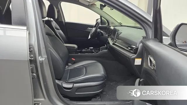 Kia Sportage 5th Generation Hybrid 2022 Серебряный из Кореи, фото 2