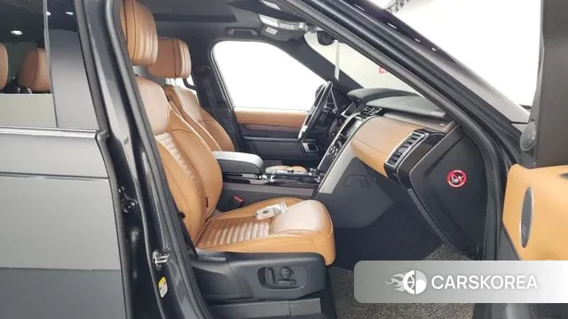 Land Rover Discovery 5 2019 Серый из Кореи, фото 2