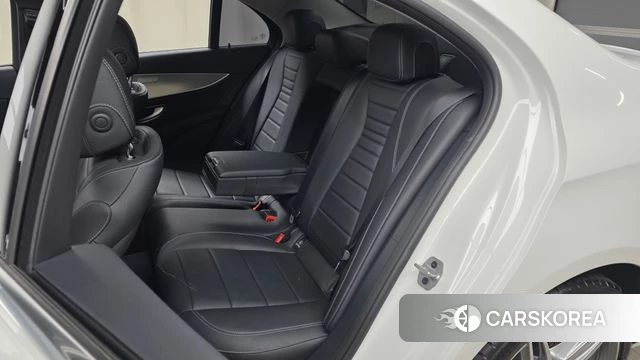 Mercedes-Benz E-Class W213 2018 Белый из Кореи, фото 2