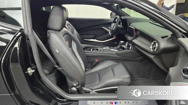 Chevrolet Camaro 2021 Черный из Кореи, фото 2