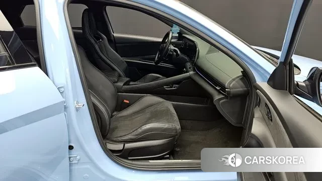 Hyundai The New Avante (CN7) 2023 Небесно-голубой из Кореи, фото 2