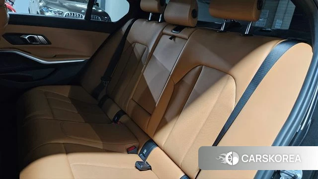 BMW 3 Series (G20) 2022 Черный из Кореи, фото 2