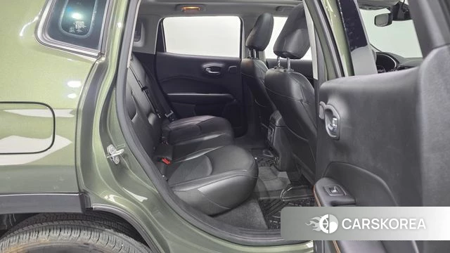 Jeep Compass 2nd Generation 2019 Зеленый из Кореи, фото 2