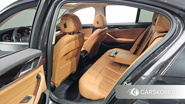 BMW 5 Series (G30) 2020 Серый из Кореи, фото 2