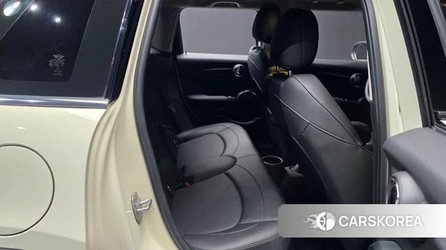 Mini Cooper 2019 Жемчужный цвет из Кореи, фото 2