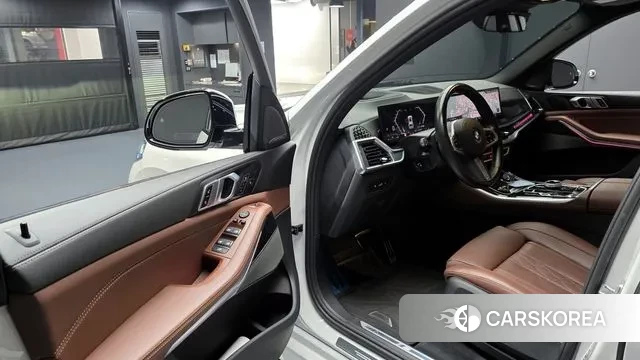 BMW X5 (G05) 2024 Белый из Кореи, фото 2